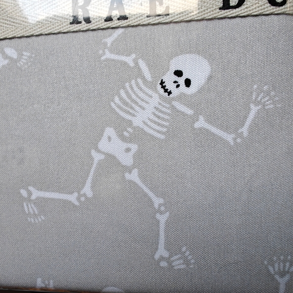 Rae Dunn skeleton bed sheet set - queen - Picture 3 of 3